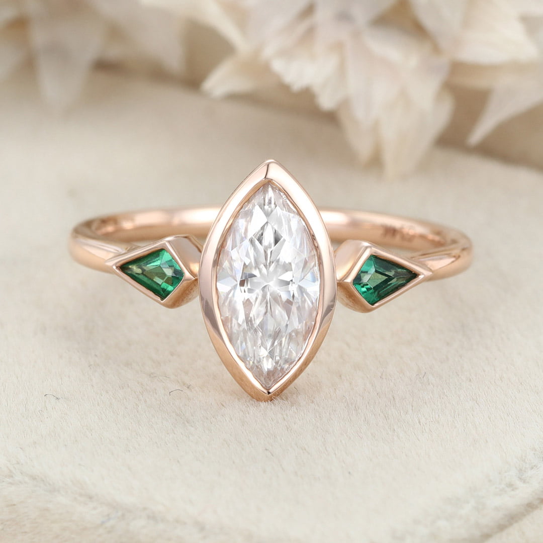 1.0Ct Marquise Cut Moissanite Engagement Ring Bezel Set Kite Cut Lab Emerald Wedding Ring Three Stone Green Ring