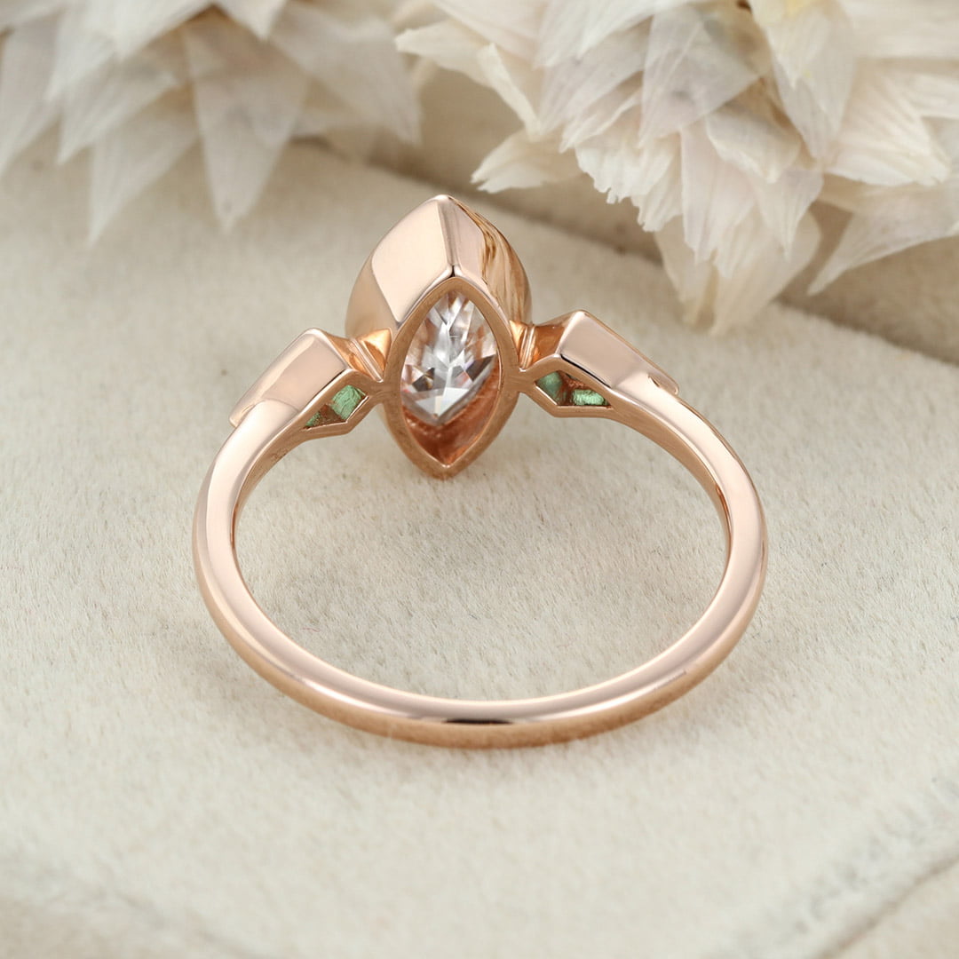 1.0Ct Marquise Cut Moissanite Engagement Ring Bezel Set Kite Cut Lab Emerald Wedding Ring Three Stone Green Ring