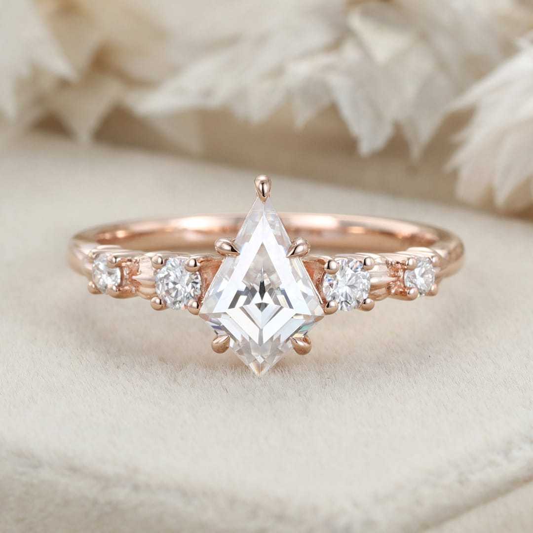 1 CT Kite Cut Moissanite Engagement Ring Vintage Rose gold Diamond Engagement Ring Promise Ring Wedding Ring Gifts For Her