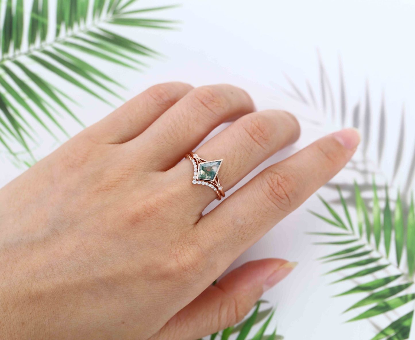 10x7mm Green Moss Agate Engagement Ring Set In 14K Rose Gold