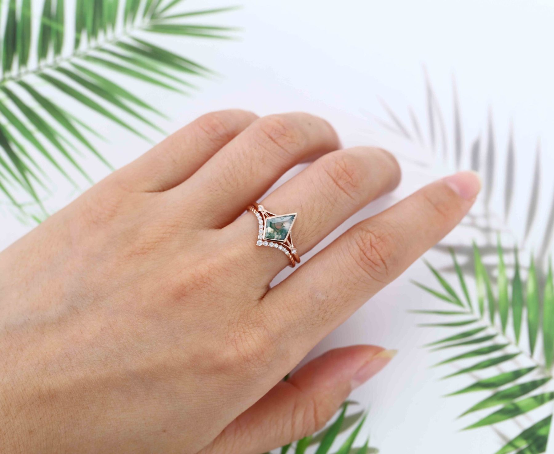 10x7mm Green Moss Agate Engagement Ring Set In 14K Rose Gold