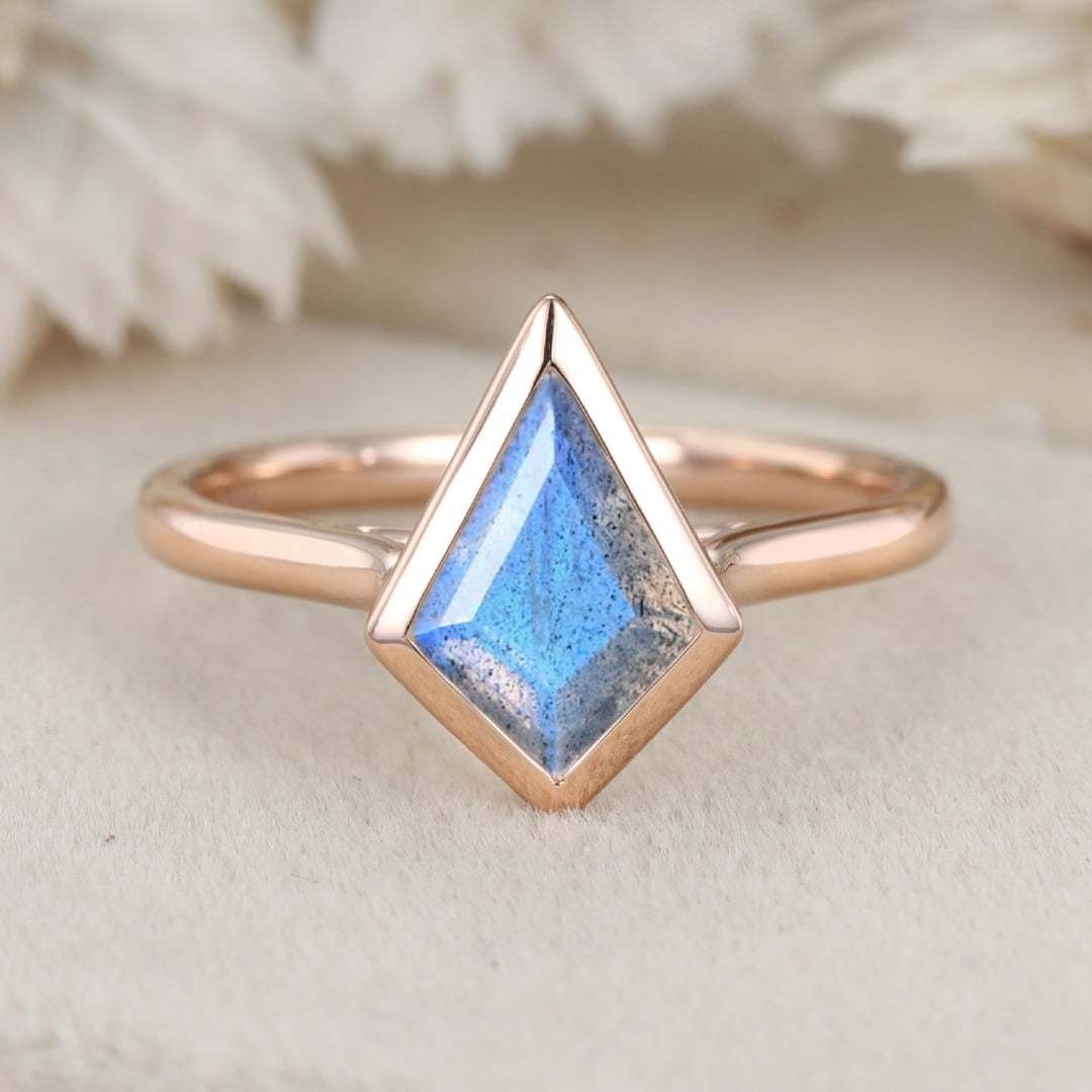 10x7mm Kite Cut Labradorite Engagement Ring Vintage 14K Rose Gold Bezel Labradorite Ring Give One-of-a-Kind Gift for Her