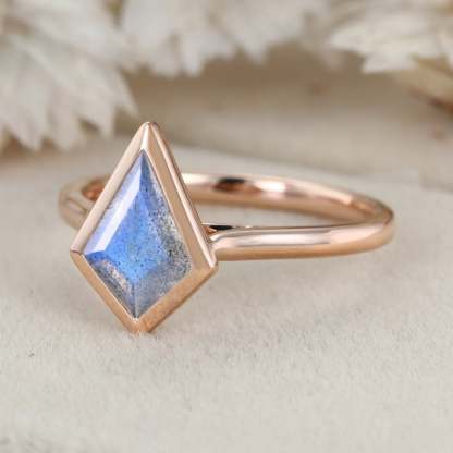 10x7mm Kite Cut Labradorite Engagement Ring Vintage 14K Rose Gold Bezel Labradorite Ring Give One-of-a-Kind Gift for Her