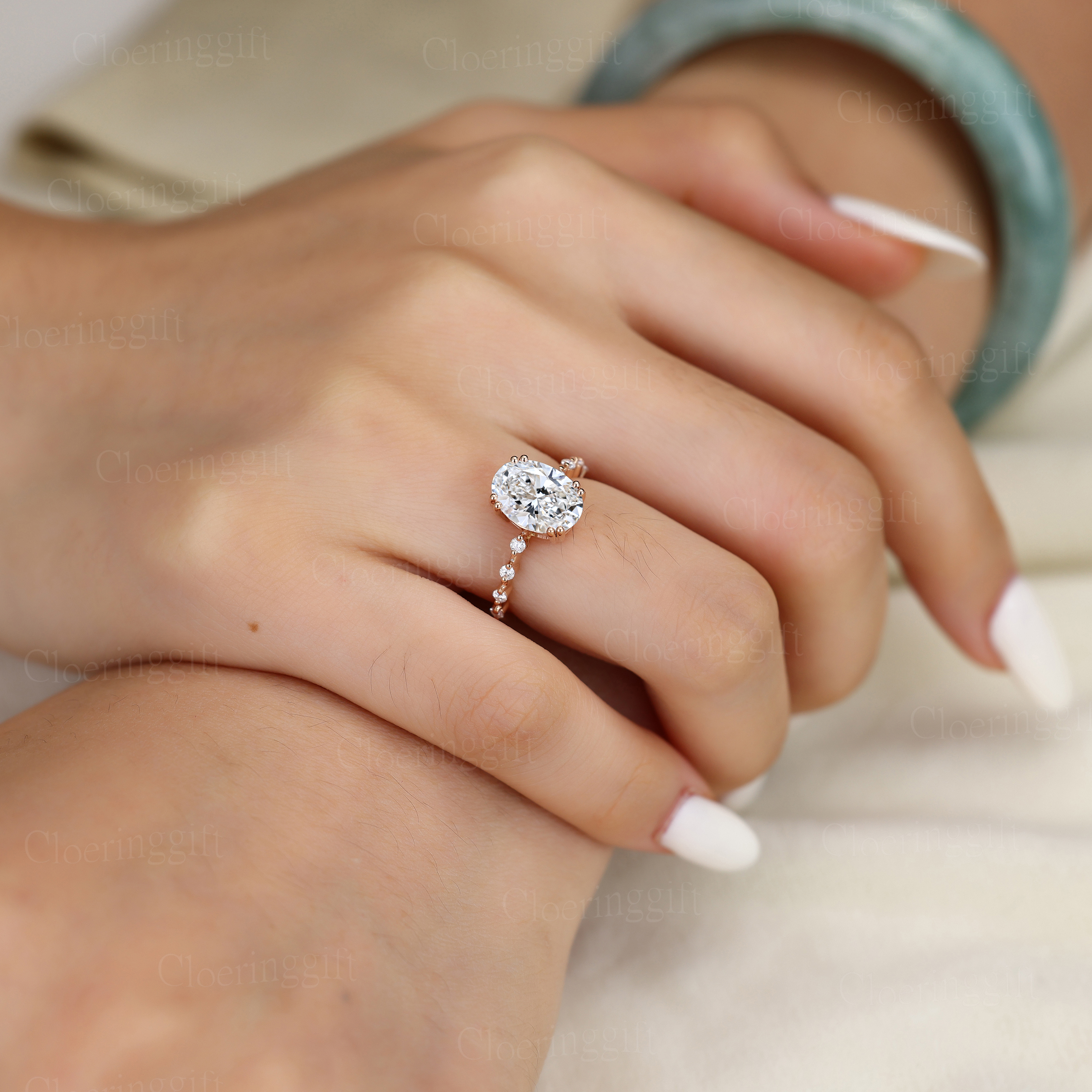 2.0Ct Oval Cut Lab Grown Diamond Engagement Ring Side Round Diamonds Wedding Ring For Her