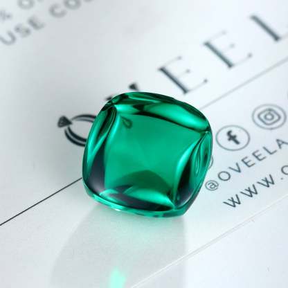 20 Carat Sugar Loaf Cut Lab Grown Green Emerald Loose Stone (2)