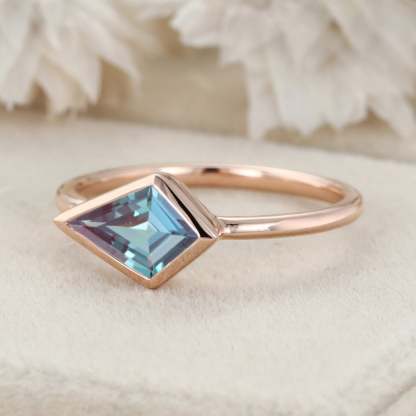 Alexandrite Engagement Ring Art Deco Minimalist Bezel Ring Kite Cut Gemstone East West Ring Simple Wedding Ring