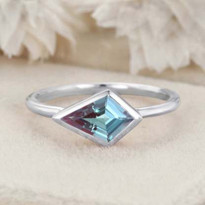 Alexandrite Engagement Ring Art Deco Minimalist Bezel Ring Kite Cut Gemstone East West Ring Simple Wedding Ring