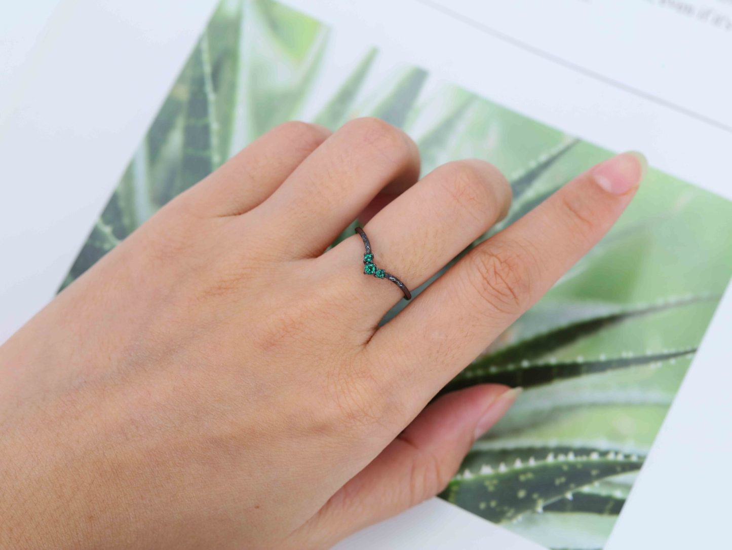 Curved Emerald Wedding Band Unique Green Wedding Ring New Trend Black Gold Emerald Ring