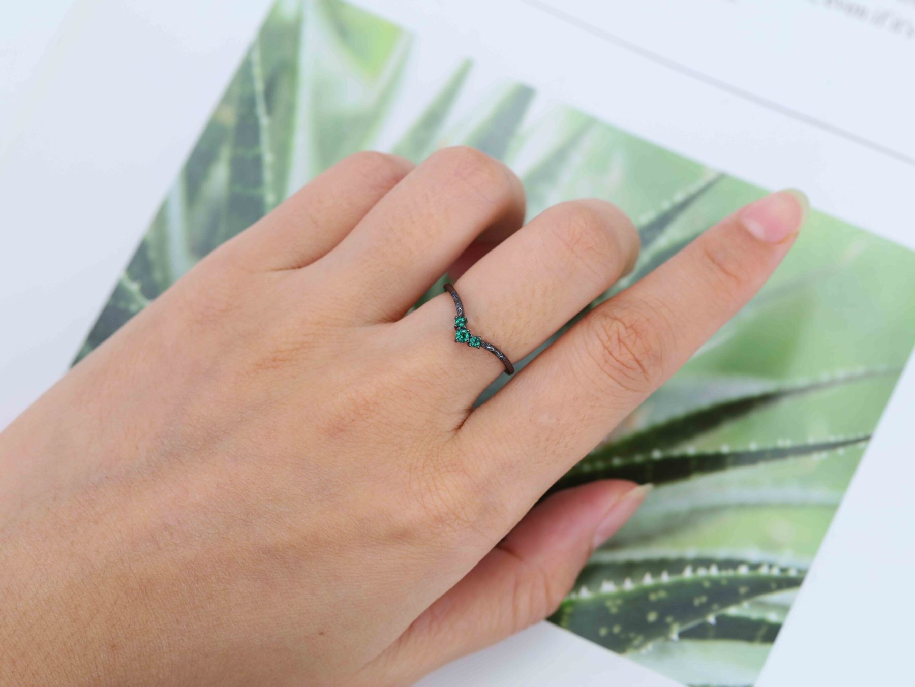 Curved Emerald Wedding Band Unique Green Wedding Ring New Trend Black Gold Emerald Ring