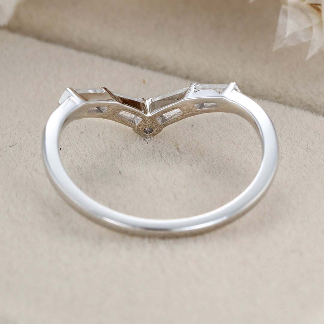 Curved wedding band women vintage Baguette 14K White gold Moissanite Diamond wedding band unique Bridal Stacking promise anniversary gift