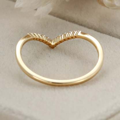 Diamond Wedding band Curved Wedding Band Unique Yellow gold moissanite Wedding Band vintage Stacking Matching ring Bridal promise gift for her