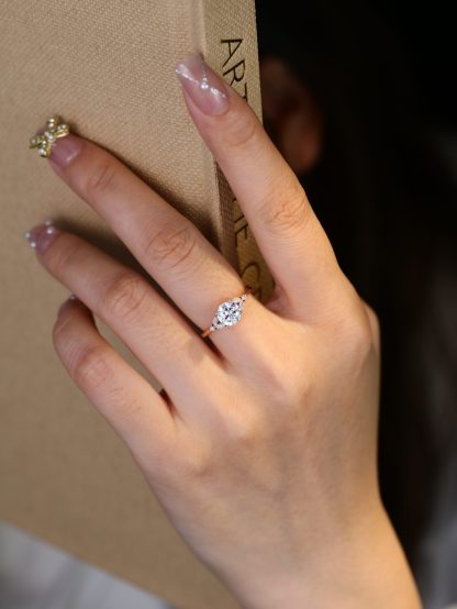 14K Rose Gold 1 Carat Round Cut Moissanite Engagement Ring For Women