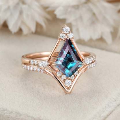 Kite Cut Lab Alexandrite Engagement Ring Set 14k Rose Gold Marquise Cut Diamond Ring For Women Unique Bridal Wedding Ring Set Gift