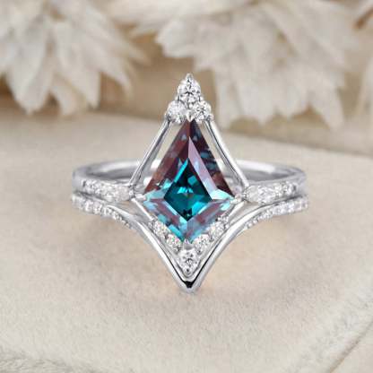 Kite Cut Lab Alexandrite Engagement Ring Set 14k Rose Gold Marquise Cut Diamond Ring For Women Unique Bridal Wedding Ring Set Gift