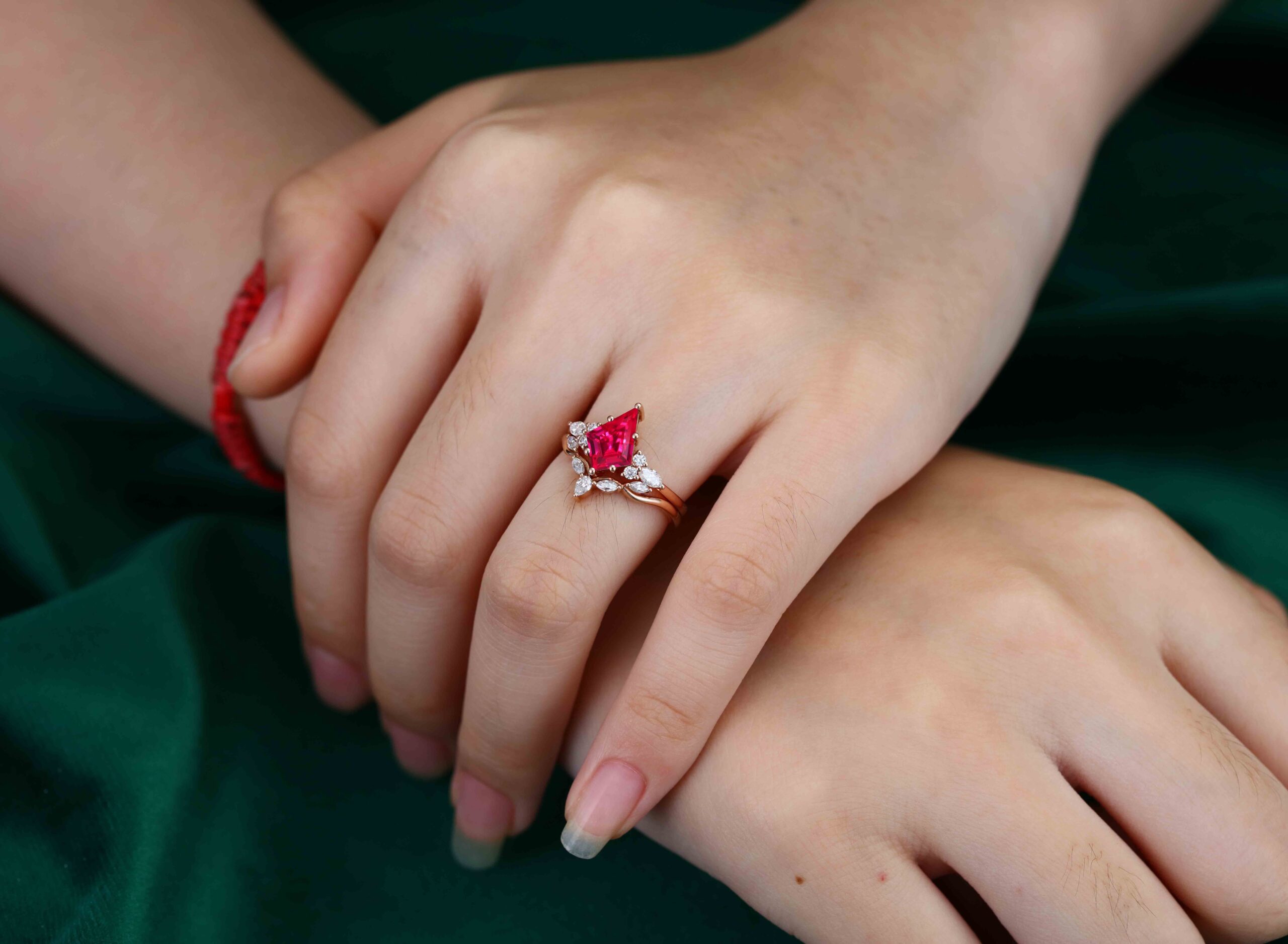 Kite cut Lab Ruby Engagement Ring Set Marquise Cut Moissanite Cluster Bridal Ring Unique Vintage Rose Gold Wedding Anniversary Ring Set