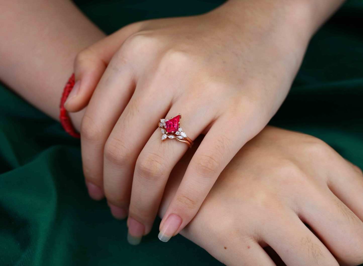 Kite cut Lab Ruby Engagement Ring Set Marquise Cut Moissanite Cluster Bridal Ring Unique Vintage Rose Gold Wedding Anniversary Ring Set