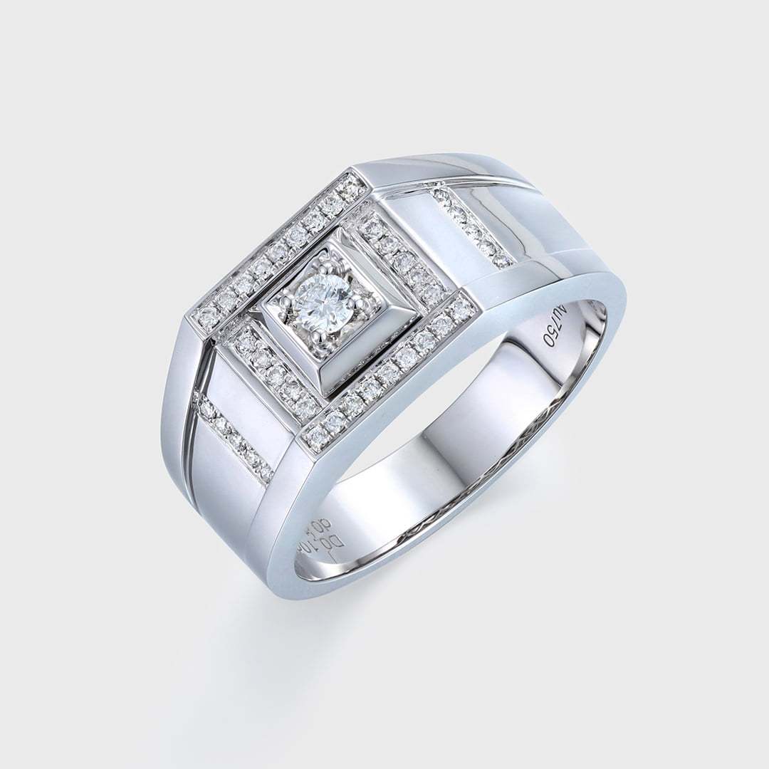 Men's Round Cut Moissanite Wedding Band In 14k White Gold