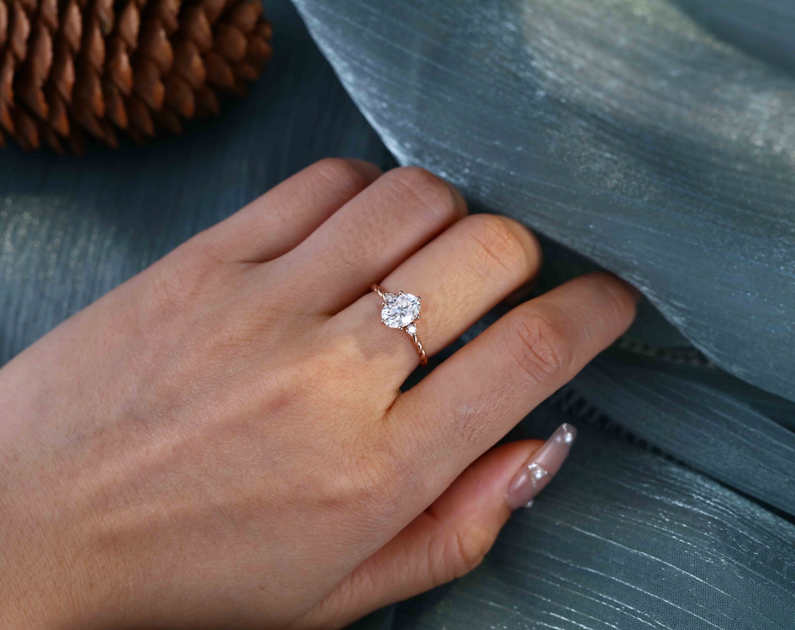 1.5 Carat Oval Cut Moissanite Cluster Twist Bridal Ring for Women Rose Gold