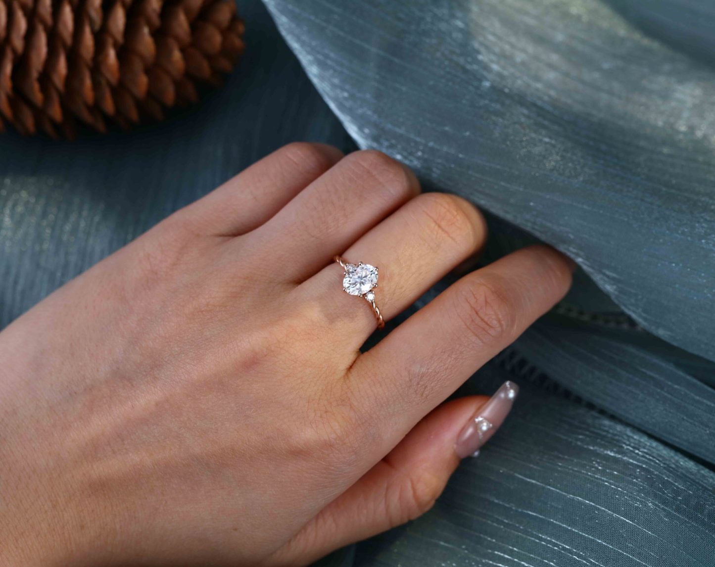 1.5 Carat Oval Cut Moissanite Cluster Twist Bridal Ring for Women Rose Gold