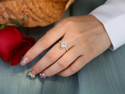 Vintage 2 Carat Oval Cut Moissanite Engagement ring In 14K Rose Gold