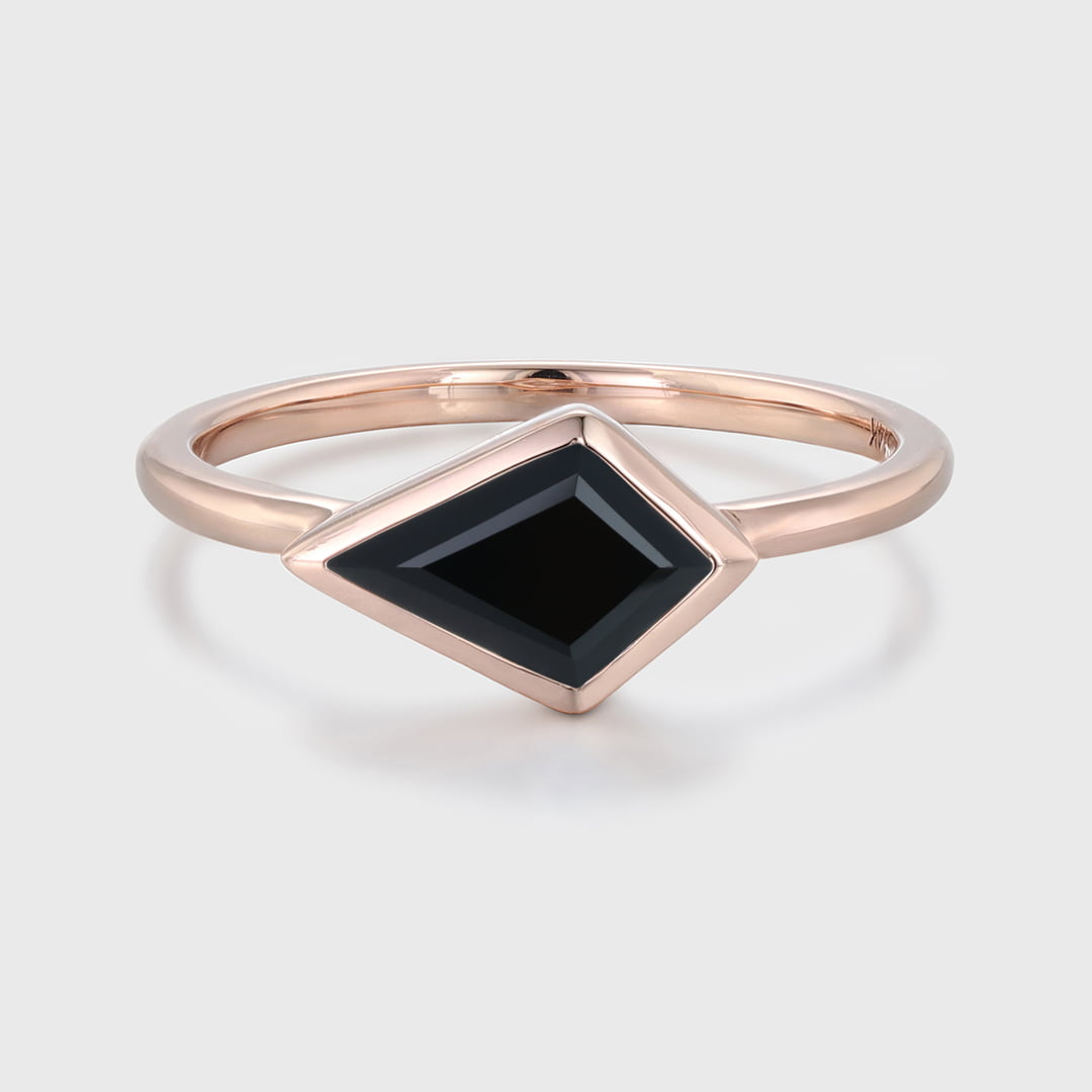 Rose Gold Black Onyx Engagement Ring Art Deco Minimalist Bezel Ring Kite Cut Gemstone East West Ring Simple Wedding Ring