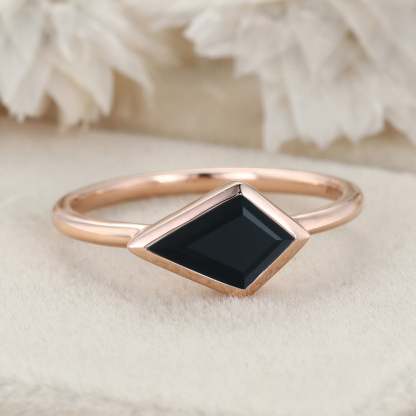 Rose Gold Black Onyx Engagement Ring Art Deco Minimalist Bezel Ring Kite Cut Gemstone East West Ring Simple Wedding Ring