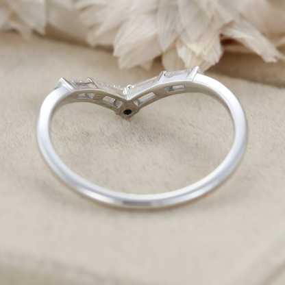 Unique Bridal Stacking Ring Curved Wedding Band Women Vintage Baguette 14K Solid Gold Moissanite Wedding Band Promise Anniversary Gift Ring