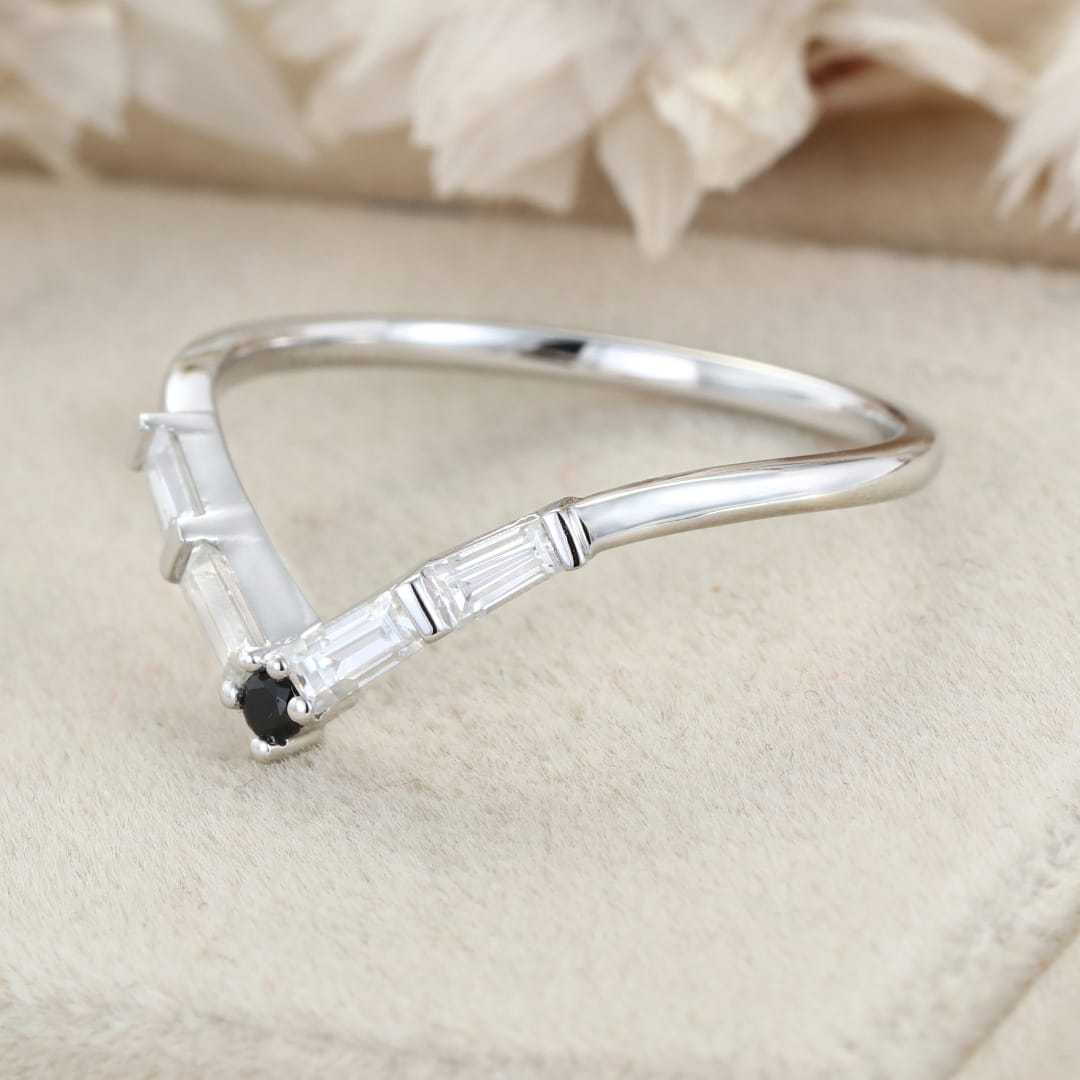 Unique Bridal Stacking Ring Curved Wedding Band Women Vintage Baguette 14K Solid Gold Moissanite Wedding Band Promise Anniversary Gift Ring