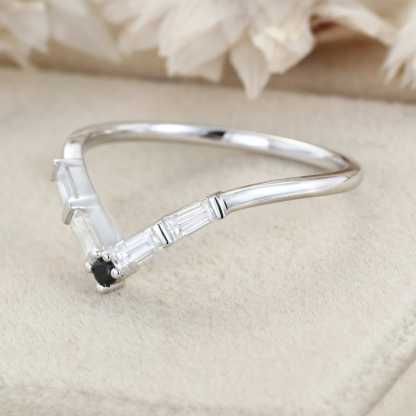 Unique Bridal Stacking Ring Curved Wedding Band Women Vintage Baguette 14K Solid Gold Moissanite Wedding Band Promise Anniversary Gift Ring
