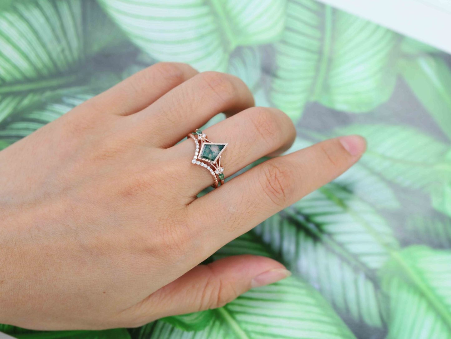Unique Kite Cut Green Moss Agate Engagement Ring Set 14k Rose Gold Moissanite Wedding Ring Set Gift