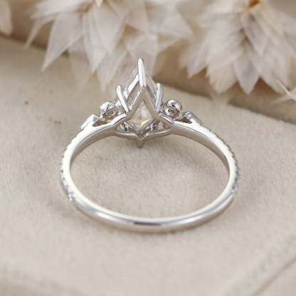 Unique Kite Cut Moissanite Engagement Ring Round Cluster Diamond Wedding Ring14K Solid Gold