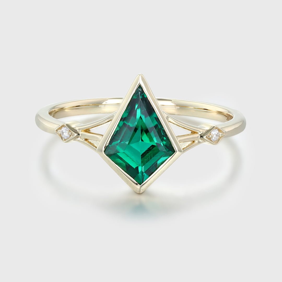 Unique kite cut Lab Emerald engagement ring art deco diamond wedding band 14k Yellow gold moissanite engagement ring anniversary gift ring