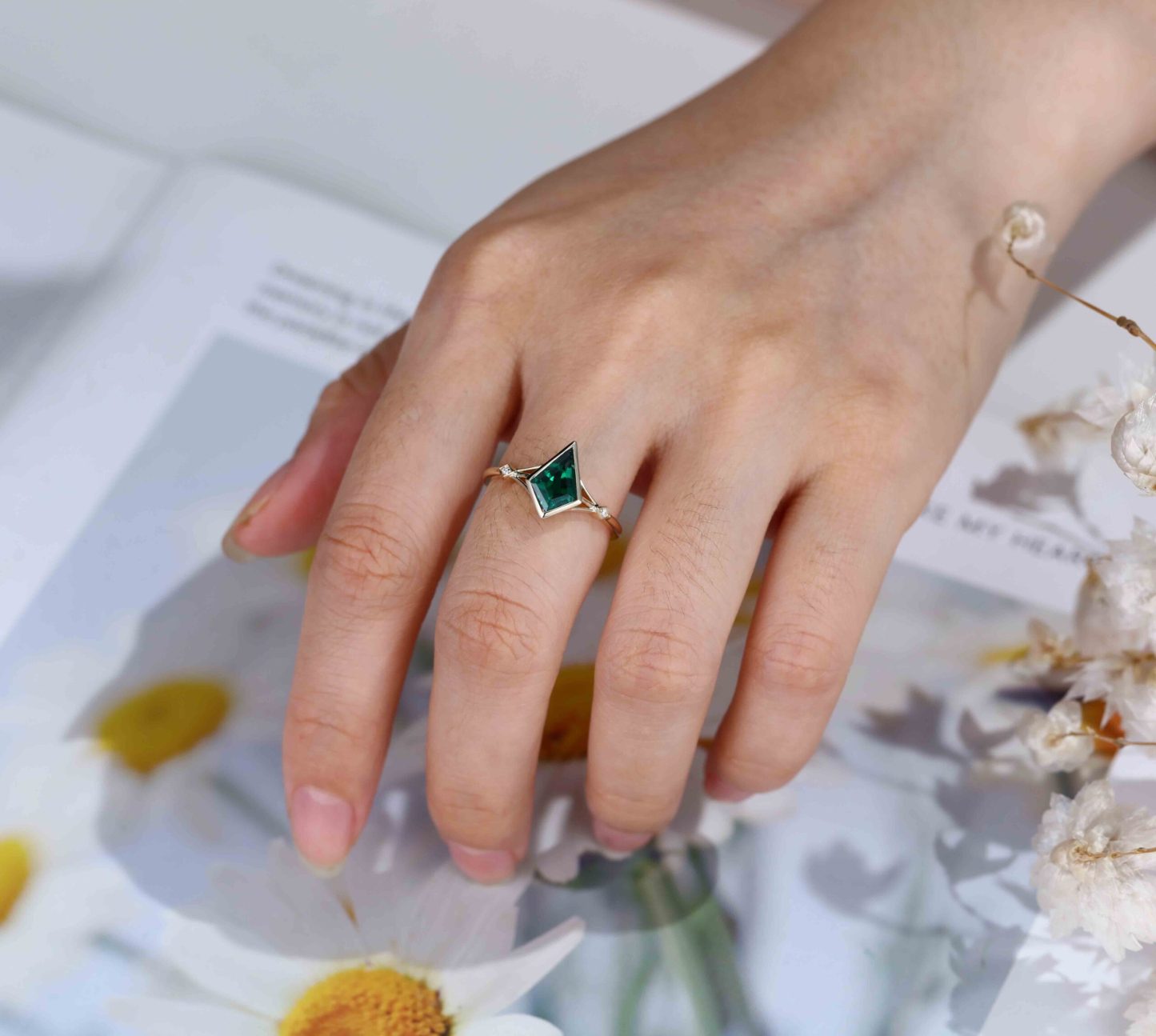 Unique kite cut Lab Emerald engagement ring art deco diamond wedding band 14k Yellow gold moissanite engagement ring anniversary gift ring