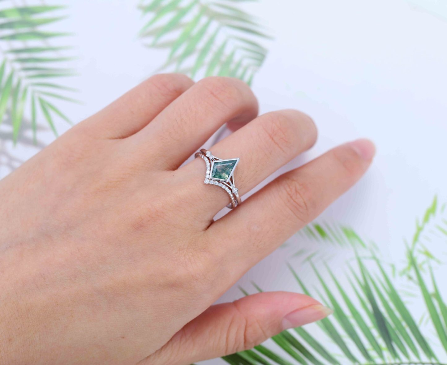 Unique kite cut Natura moss agate engagement ring set White gold engagement moissanite ring for women vintage bridal wedding ring set gift