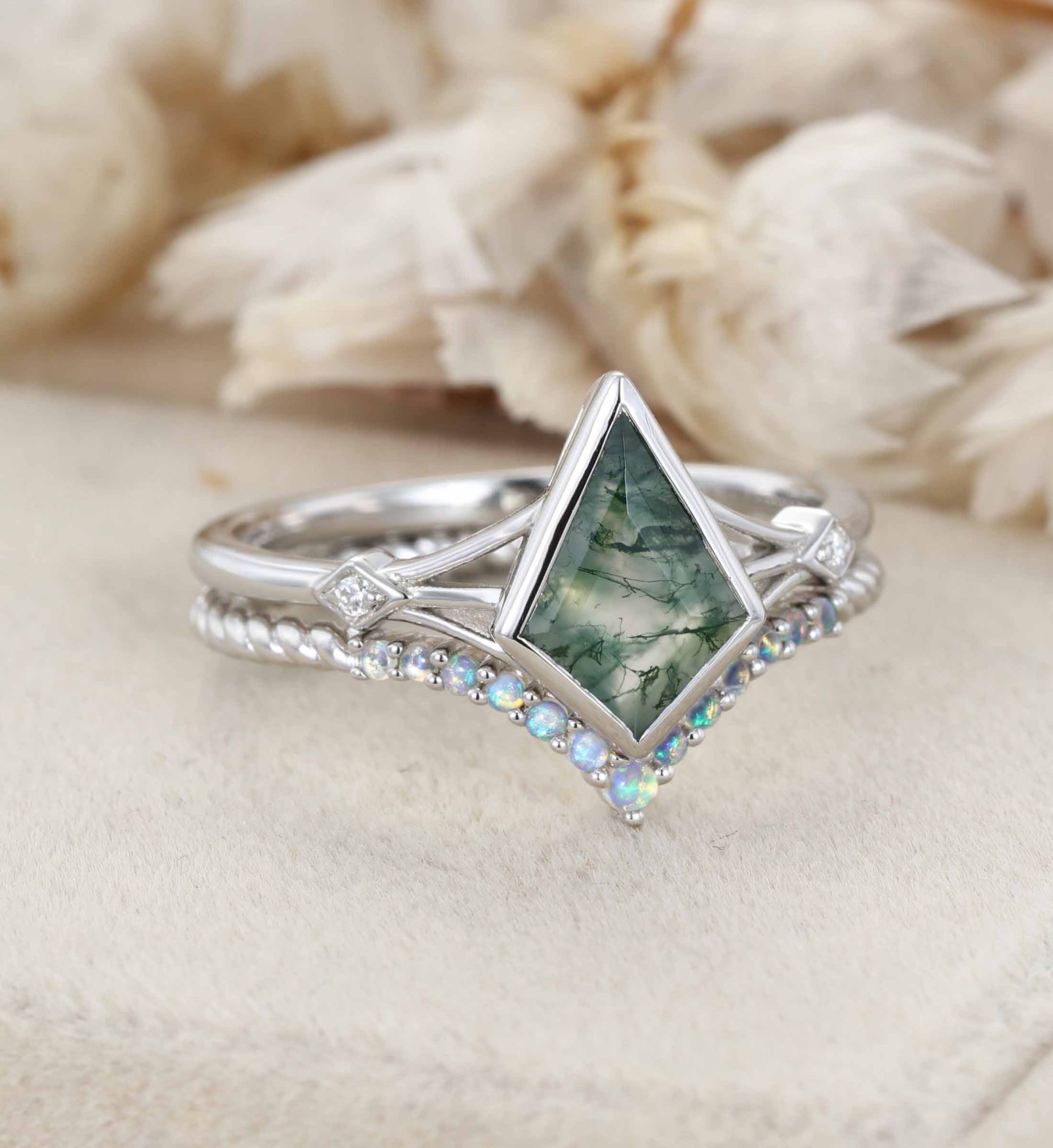 Unique kite cut green moss agate engagement ring set White gold Natural Opal wedding band for women vintage bridal wedding ring set gift