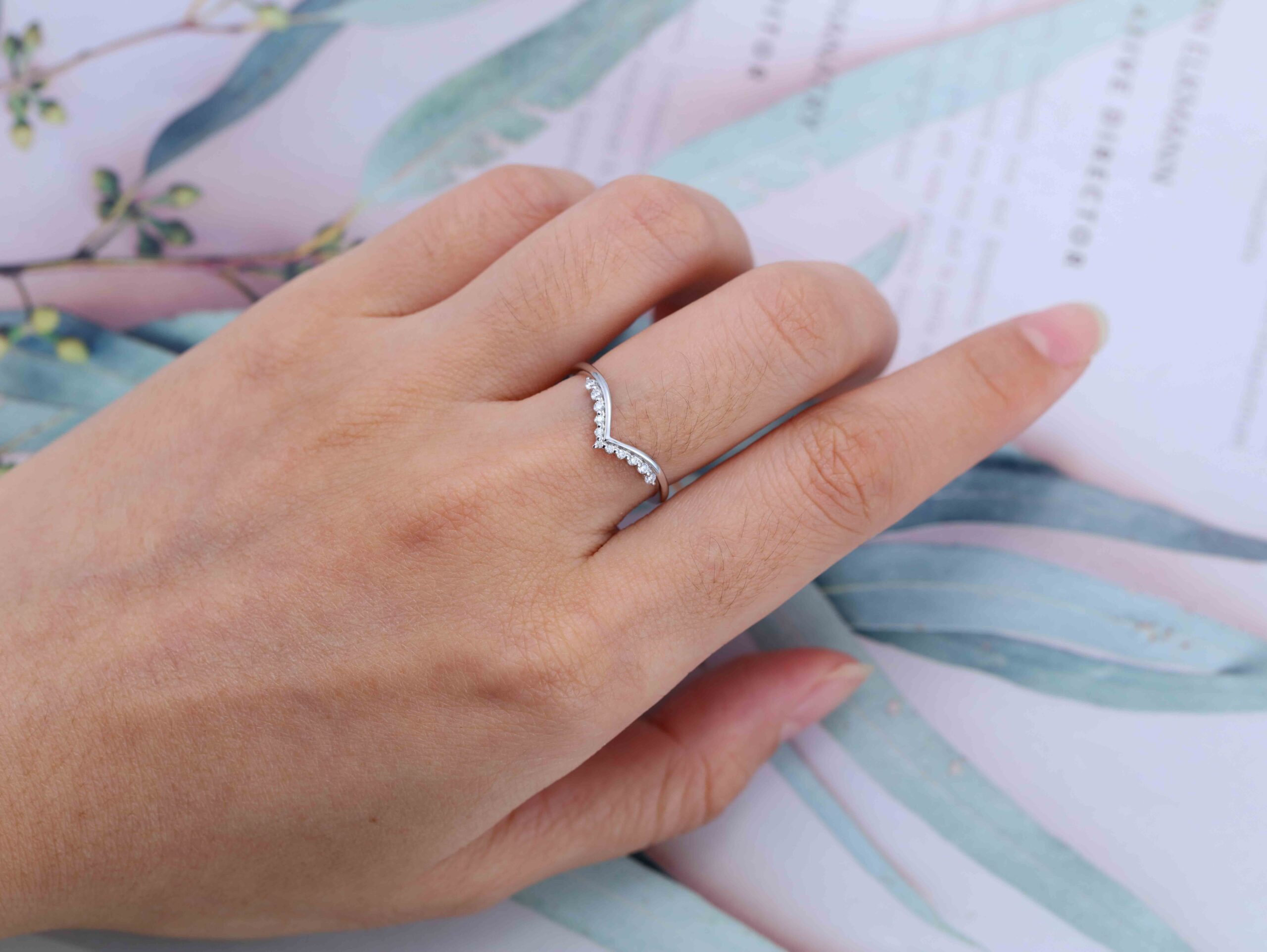 Vintage Diamondn Wedding Band Women Band 14K Solid Gold Unique Curved Wedding Ring Promise Ring