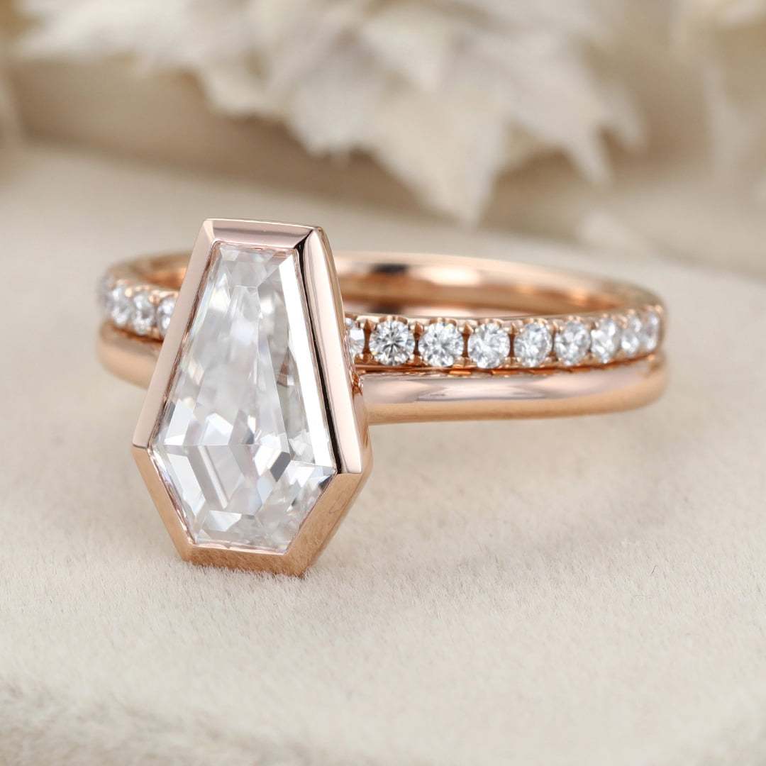 Vintage Moissanite Bridal Set Hidden Halo Coffin Cut 1.8CT Moissanite Ring Multi-Stone Matching Rings Diamond Wedding Ring Rose Gold Ring