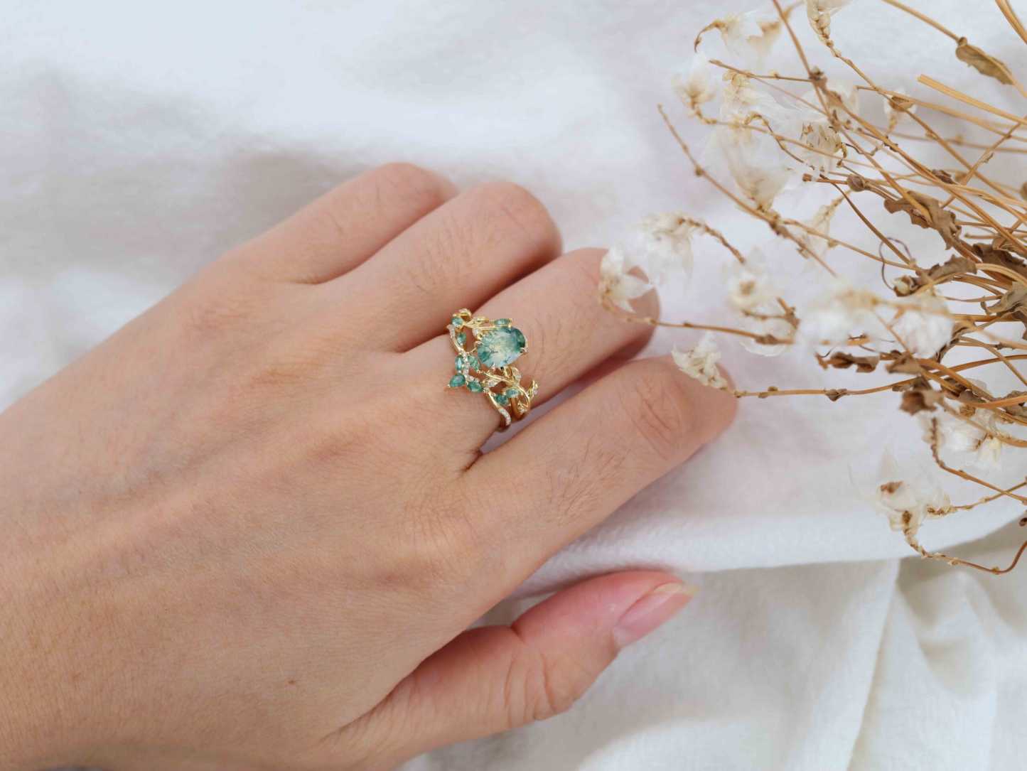 Vintage Oval Cut Green Moss Agate Wedding Ring Yellow Gold Art Deco Cluster Leaf Nature Inspired Bridal Promise Engagement Ring Set Women