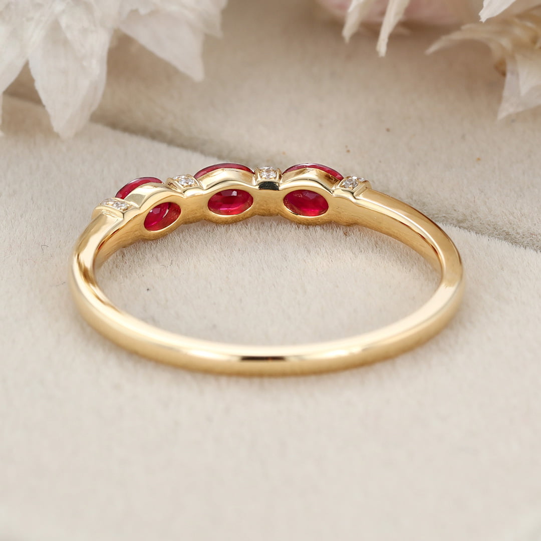 Vintage Ruby Wedding Band Oval cut yellow gold retro wedding ring Unique Stacking ring matching band Art Deco Anniversary band gift