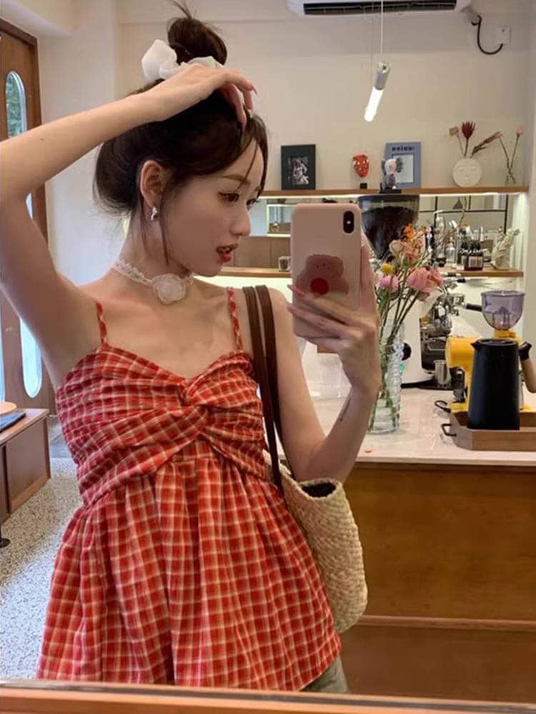 Twist design checkout camisole