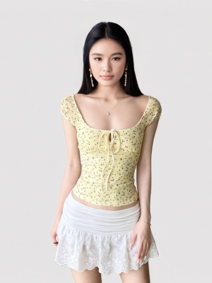 Floral Tie-Front Tee