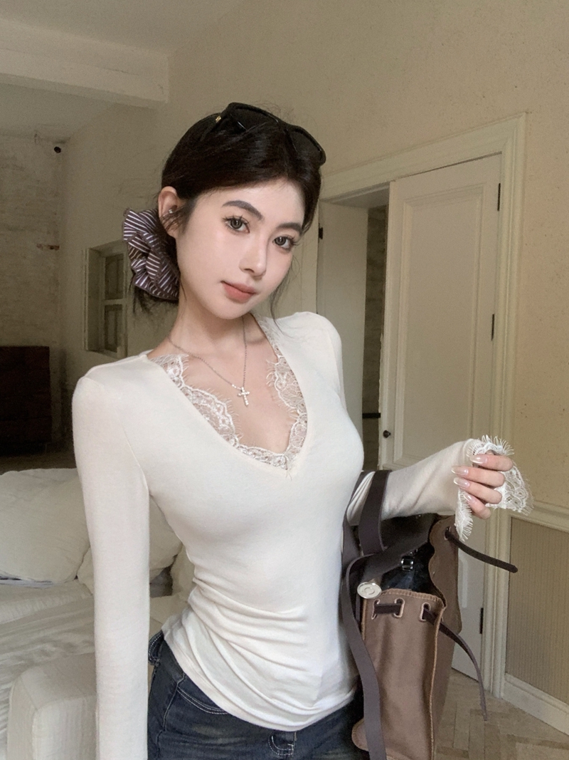 Lace Trim V-Neck Top