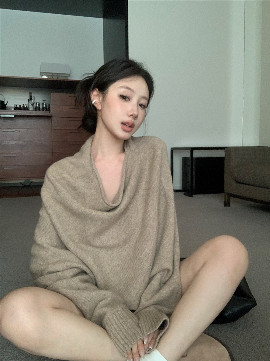 Off-Shoulder Sweater & Knit Shorts Set