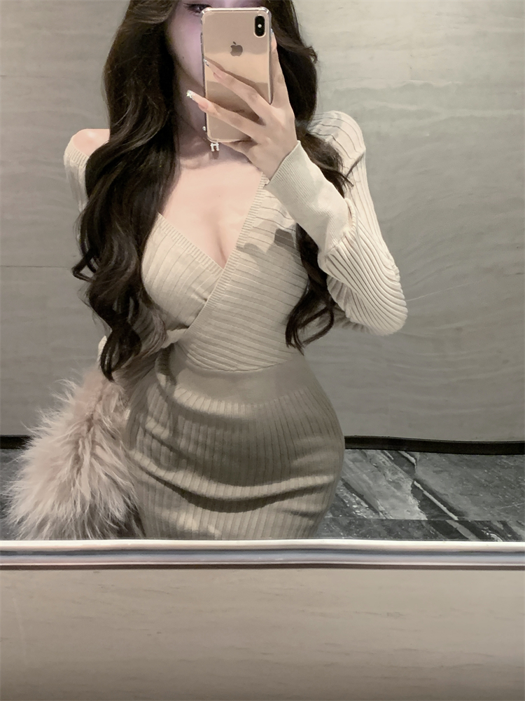 Cross V-Neck Knit Dress