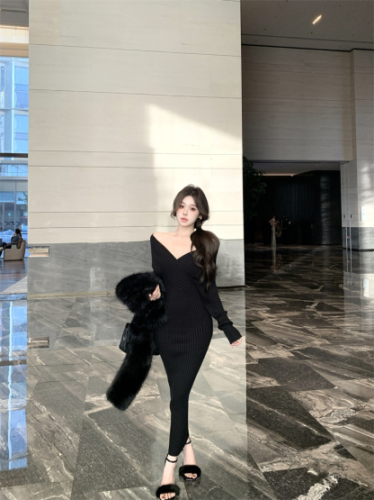 Cross V-Neck Knit Dress