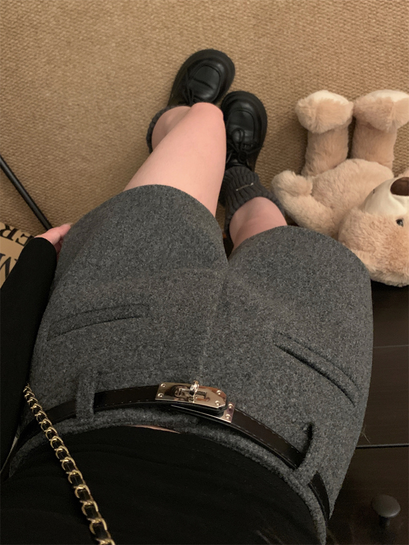 High-Waist Wool Shorts | LUNMUL