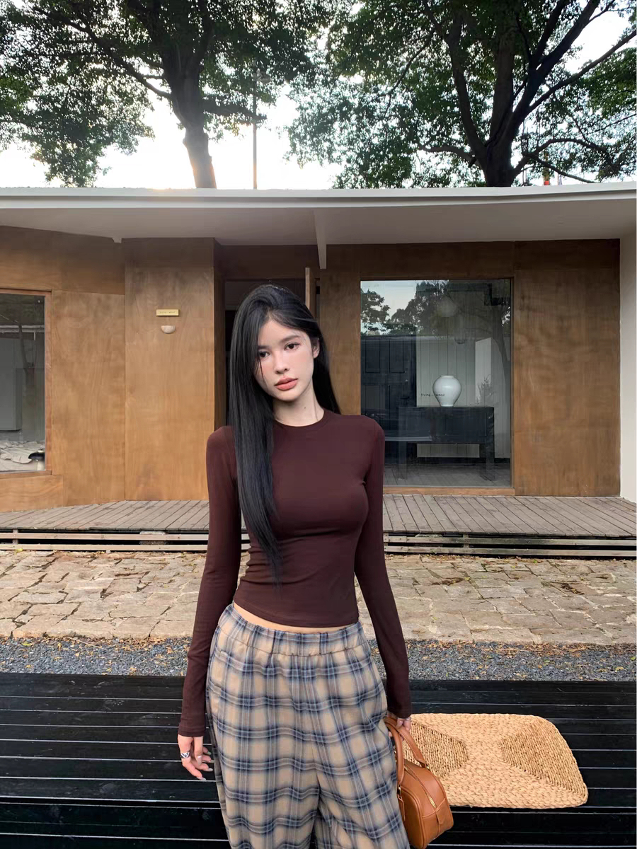 Fitted Long Sleeve T-Shirt