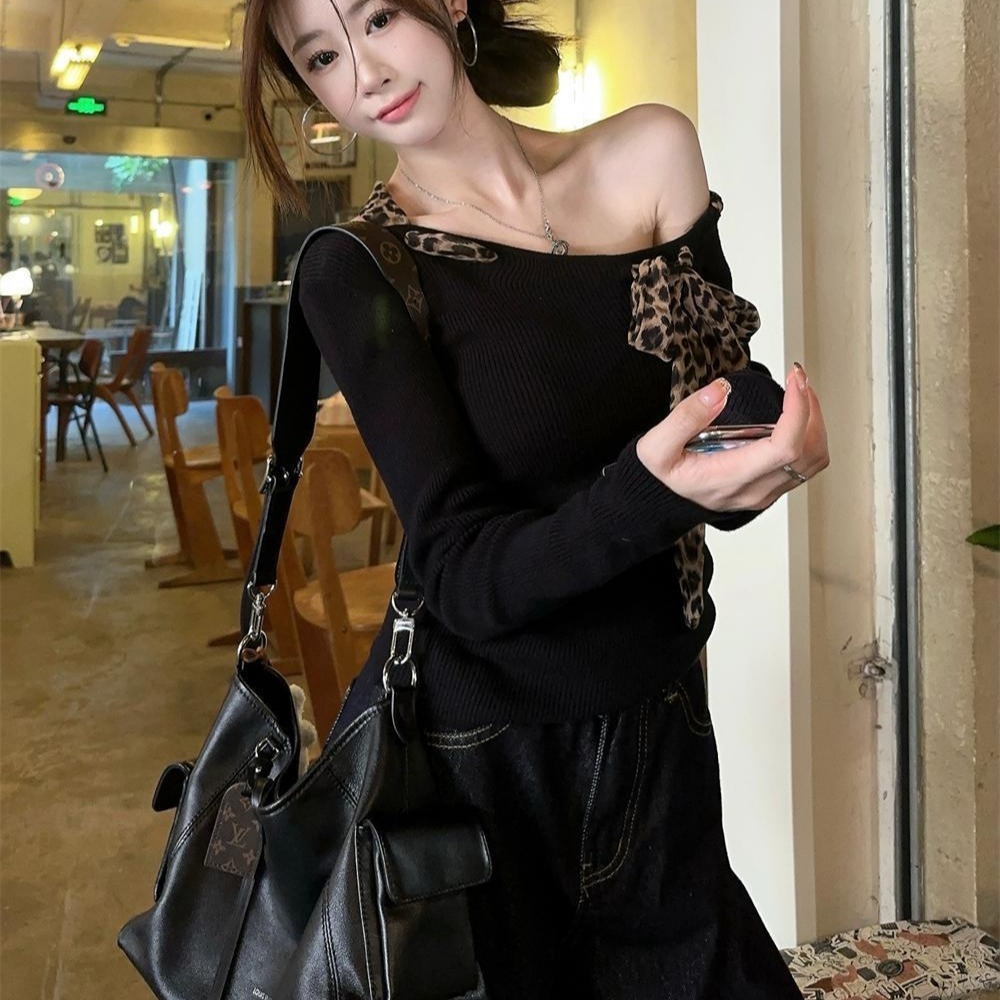 One-Shoulder Knit Top
