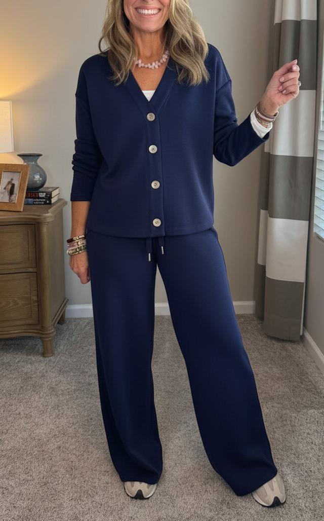 NEW🔥 2025 Hot Sale Women's Casual Two-Piece Long-Sleeve V-Neck Activewear Set