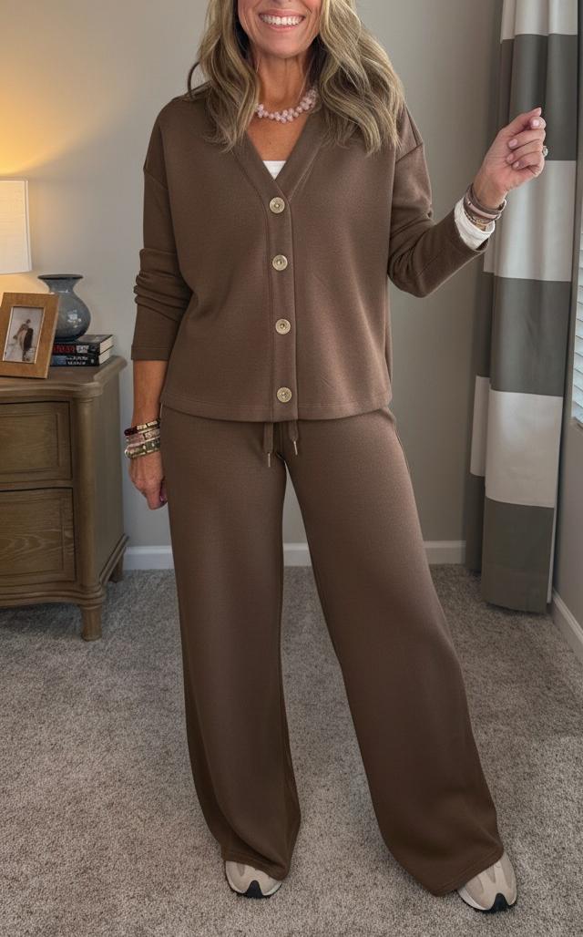 NEW🔥 2025 Hot Sale Women's Casual Two-Piece Long-Sleeve V-Neck Activewear Set